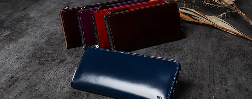 レディオアオーダーの長財布